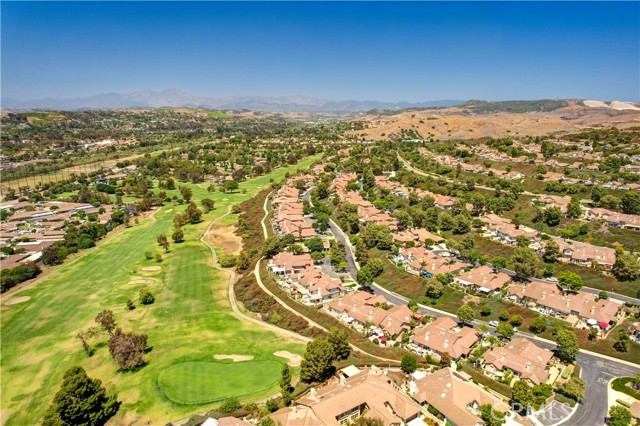 27237 Via Capri, San Juan Capistrano CA: https://media.crmls.org/medias/76aed9fc-225d-416a-af5d-0f6c33b0f1ff.jpg