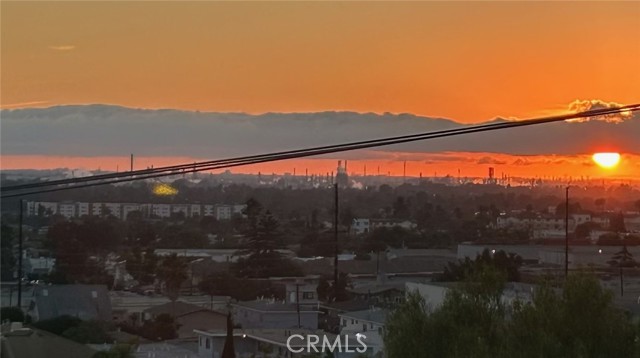 Detail Gallery Image 11 of 44 For 2240 N Legion Dr #217,  Signal Hill,  CA 90755 - 3 Beds | 2/1 Baths