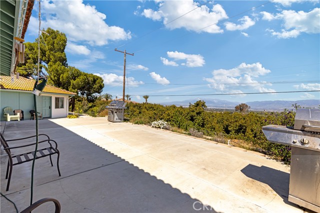 Detail Gallery Image 8 of 29 For 11485 Crafton, Mentone,  CA 92359 - 5 Beds | 3 Baths