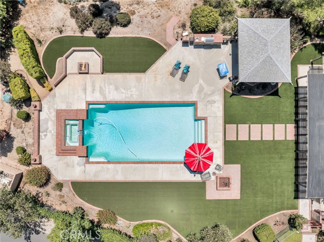 15725 Terraceview Court, Riverside CA: https://media.crmls.org/medias/76b0a4ee-7afb-4b3b-a53f-789d3f3d00d4.jpg