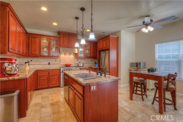 Detail Gallery Image 12 of 49 For 1150 Watts Estates Dr, Chico,  CA 95926 - 4 Beds | 2/1 Baths