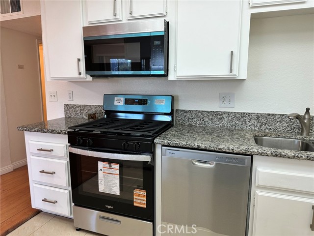 Detail Gallery Image 7 of 20 For 16970 Marygold Ave #30,  Fontana,  CA 92335 - 2 Beds | 2 Baths