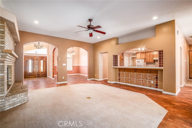 3400 Medallion Rose Avenue, Bakersfield CA: https://media.crmls.org/medias/76b153b8-6f21-497f-9d43-37aa94b3081d.jpg
