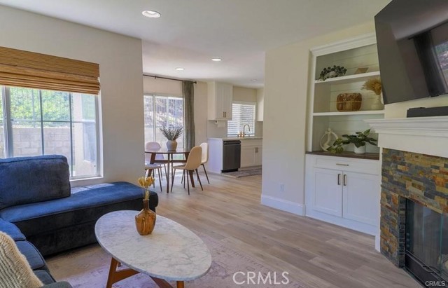 Detail Gallery Image 7 of 22 For 15 Parisville, Aliso Viejo,  CA 92656 - 4 Beds | 3 Baths