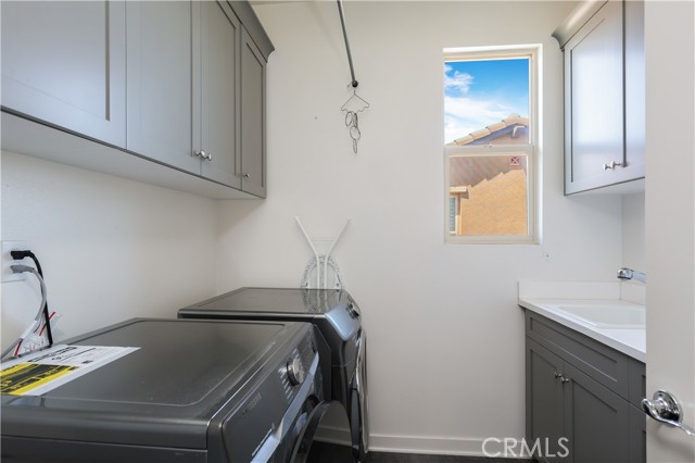 55 Fuchsia, Lake Forest CA: https://media.crmls.org/medias/76b26111-dd19-4684-a7cb-56cacffdf0eb.jpg