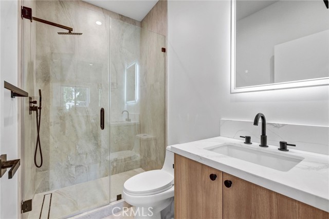 Detail Gallery Image 3 of 10 For 7508 1/2 Claire Ave, Reseda,  CA 91335 - 1 Beds | 1 Baths
