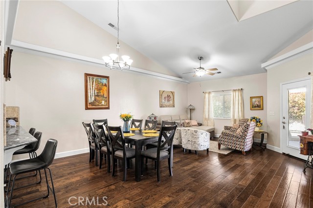 Detail Gallery Image 14 of 51 For 17 Pleasant Oak Ln, Oroville,  CA 95966 - 3 Beds | 2 Baths