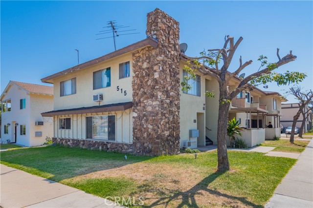 515 N 1st Street, Alhambra CA: https://media.crmls.org/medias/76b42a31-b729-4865-867f-40aff7c0545f.jpg