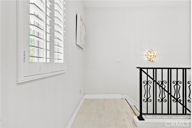 Detail Gallery Image 46 of 69 For 6920 Valmont #5,  Tujunga,  CA 91042 - 4 Beds | 3 Baths