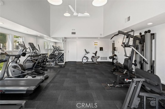 10781 N Windham Bay Circle, Fresno CA: https://media.crmls.org/medias/76b4fa25-4dc2-4637-8186-c2a969d05983.jpg