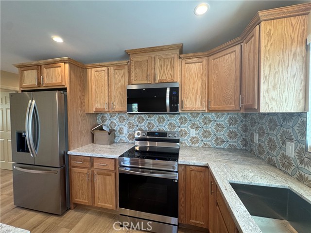 11316 White Oak Ave, Granada Hills CA: https://media.crmls.org/medias/76b5500c-9b77-4b4c-93e3-4f1c8807534f.jpg