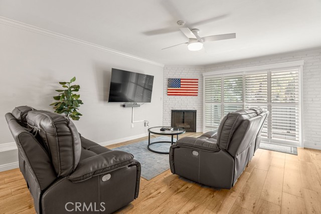 Detail Gallery Image 13 of 40 For 1321 Beryl St #101,  Redondo Beach,  CA 90277 - 3 Beds | 2/1 Baths