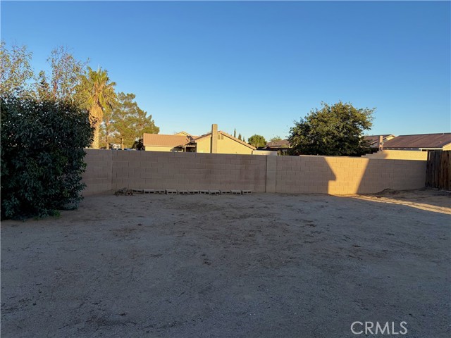 14827 Kimberly Street, Adelanto CA: https://media.crmls.org/medias/76b56deb-dffb-4b50-bee9-11ec9b641534.jpg