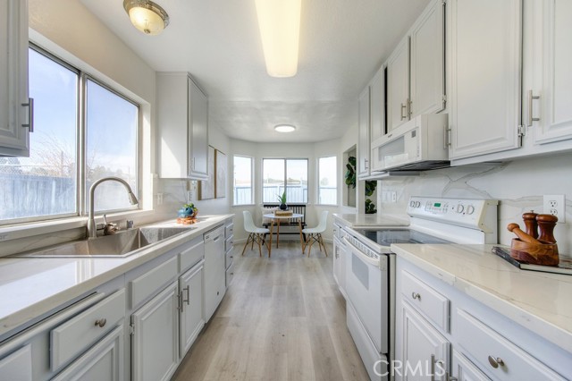 Detail Gallery Image 18 of 32 For 14 Fernwood Ct, Pittsburg,  CA 94565 - 4 Beds | 2/1 Baths