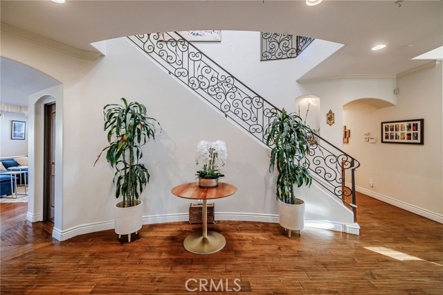 Detail Gallery Image 3 of 20 For 2403 Alvord, Redondo Beach,  CA 90278 - 5 Beds | 5 Baths