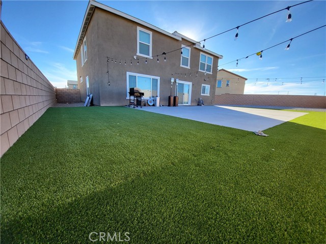 Detail Gallery Image 13 of 18 For 13734 Carver Ct, Victorville,  CA 92392 - 5 Beds | 3 Baths