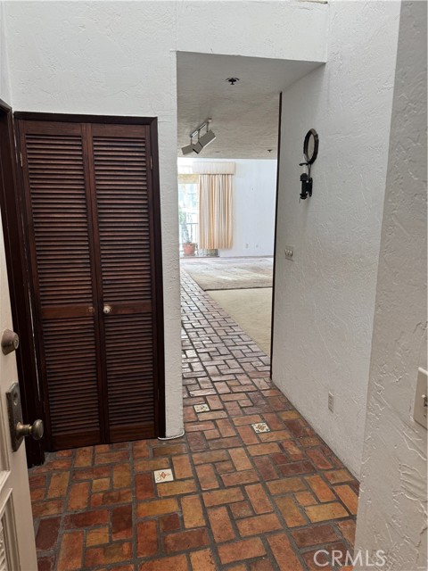 Image 2 of 22 For 535 Esplanade