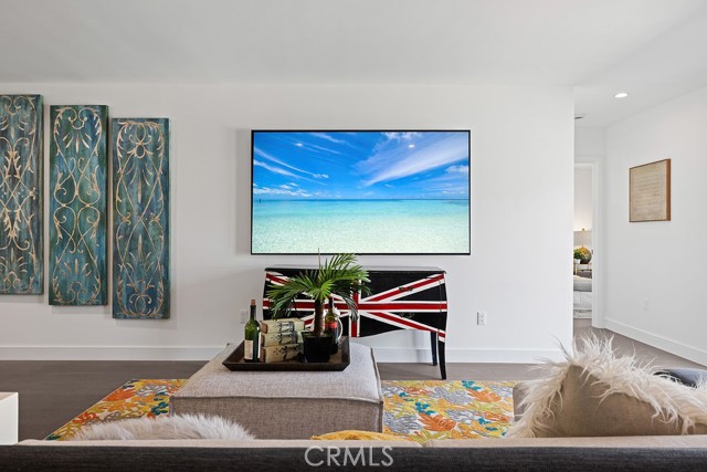 11245 Greenlawn Avenue, Culver City, California 90230, 5 Bedrooms Bedrooms, ,3 BathroomsBathrooms,Residential Lease,For Rent,11245 Greenlawn Avenue,CRSR25156538