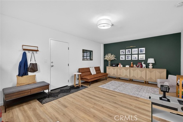 Detail Gallery Image 19 of 43 For 222 S Guadalupe Ave #1,  Redondo Beach,  CA 90277 - 4 Beds | 2/1 Baths