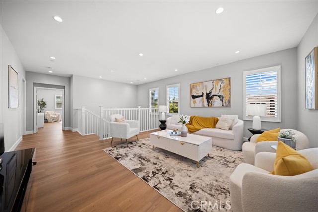 Detail Gallery Image 18 of 55 For 100 Henderson, Irvine,  CA 92620 - 4 Beds | 4/1 Baths