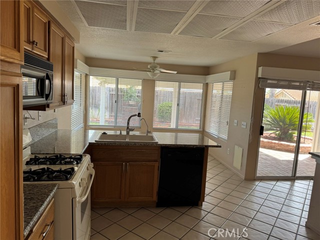 30253 Pebble Beach Drive, Menifee CA: https://media.crmls.org/medias/76b7c63d-1d44-4ed7-a035-4dd018e1ccfe.jpg