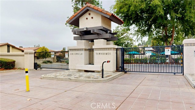 1421 Rust Court, Claremont CA: https://media.crmls.org/medias/76b8ba9d-f590-407e-b62f-dcfc87612fed.jpg
