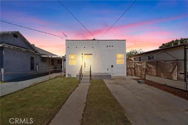 Detail Gallery Image 4 of 29 For 9613 Wilmington Ave, Los Angeles,  CA 90002 - 2 Beds | 1 Baths
