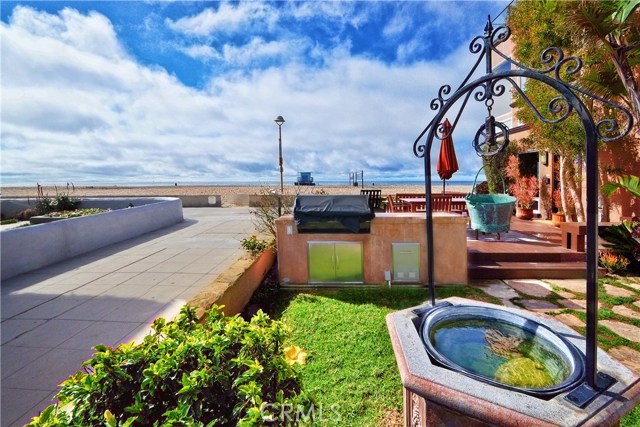 802 The Strand, Hermosa Beach, California 90254, 5 Bedrooms Bedrooms, ,5 BathroomsBathrooms,Residential,Sold,The Strand,SB17025957