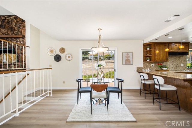 Detail Gallery Image 5 of 49 For 1238 Barbara Dr, Vista,  CA 92084 - 4 Beds | 2 Baths