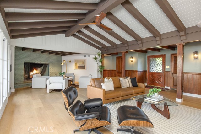 Detail Gallery Image 7 of 53 For 1430 La Perla Ave, Long Beach,  CA 90815 - 4 Beds | 3/1 Baths