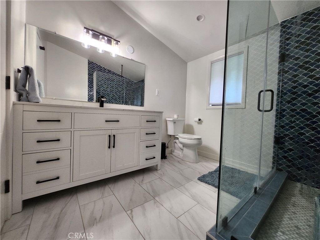 https://media.crmls.org/medias/76bd3e9a-a927-4bc9-9546-d603a1bd0ea5.jpg?preset=X-Large