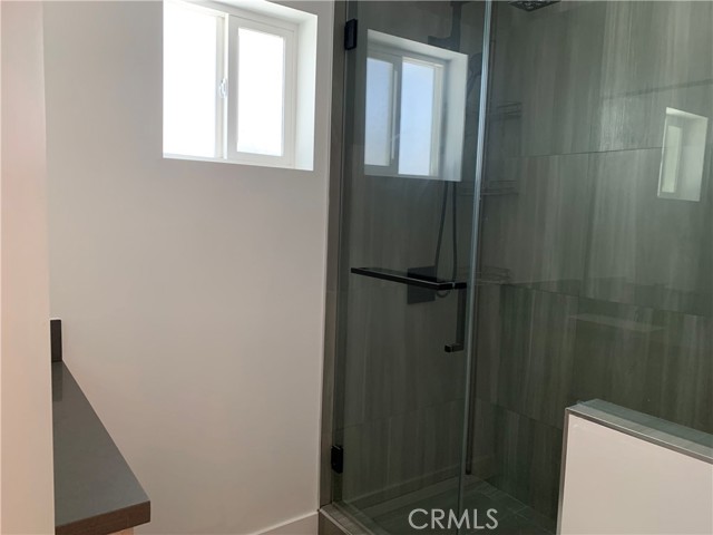 11565 Iowa Avenue, Los Angeles CA: https://media.crmls.org/medias/76bd5304-1168-4339-8b63-ff2f1121af38.jpg