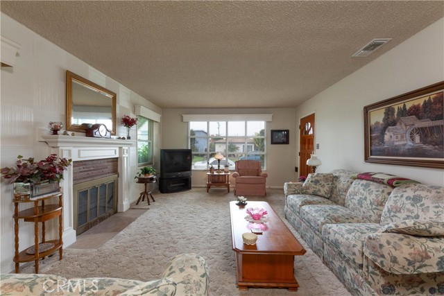 Detail Gallery Image 9 of 49 For 1702 E 53rd St, Long Beach,  CA 90805 - 3 Beds | 2 Baths