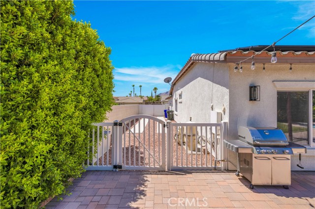 972 Mira Grande, Palm Springs CA: https://media.crmls.org/medias/76bd882e-0c3c-47f4-b276-8399760517cb.jpg