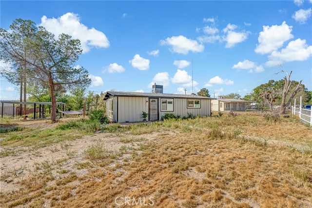 Detail Gallery Image 3 of 27 For 28801 Howard Rd, Barstow,  CA 92311 - 2 Beds | 1 Baths