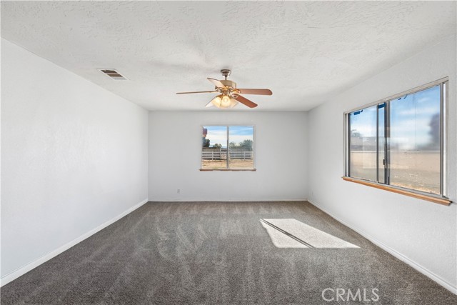 Detail Gallery Image 16 of 33 For 18891 Shoshonee Rd, Apple Valley,  CA 92307 - 3 Beds | 2 Baths