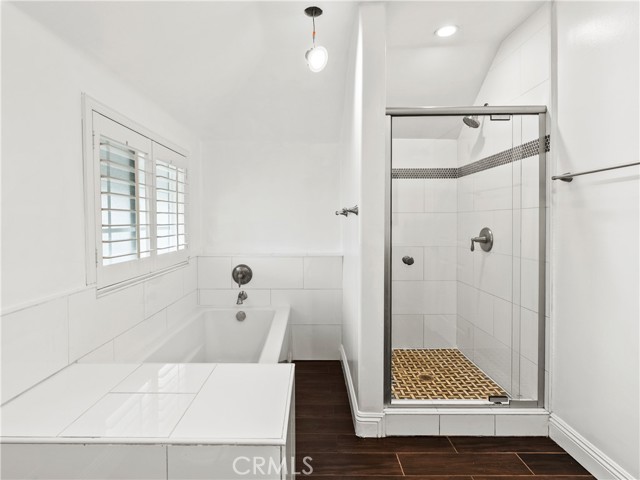 2128 E 3rd Street, Los Angeles CA: https://media.crmls.org/medias/76bf3728-6d58-4f3c-9cd4-3318dd24343a.jpg