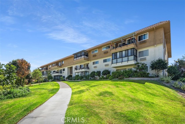 Detail Gallery Image 34 of 52 For 2388 via Mariposa West 3h,  Laguna Woods,  CA 92637 - 3 Beds | 2 Baths