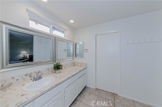 Detail Gallery Image 18 of 37 For 2401 El Portal Way, Oxnard,  CA 93035 - 4 Beds | 2/1 Baths