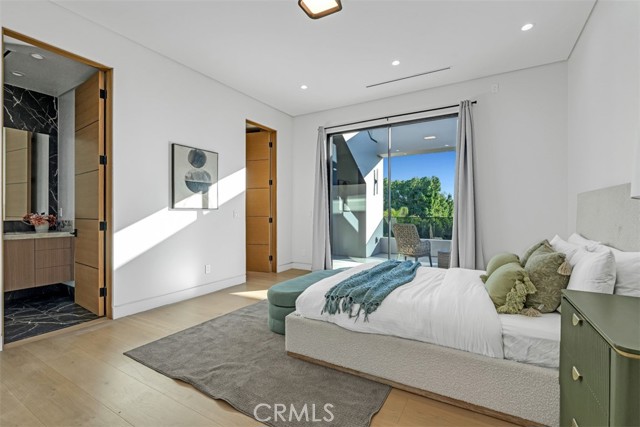 Detail Gallery Image 38 of 50 For 13016 Chandler, Sherman Oaks,  CA 91401 - 6 Beds | 6/1 Baths