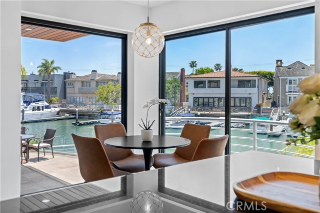 Detail Gallery Image 9 of 22 For 715 Bayside Dr, Newport Beach,  CA 92660 - 4 Beds | 3/1 Baths