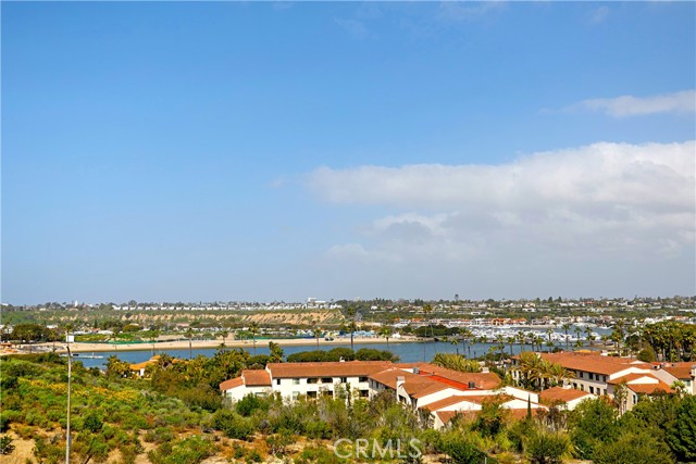 Detail Gallery Image 26 of 31 For 16 Villa Point Dr, Newport Beach,  CA 92660 - 1 Beds | 1 Baths