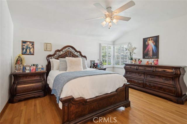 Image 19 of 52 For 12268 Samoline Avenue