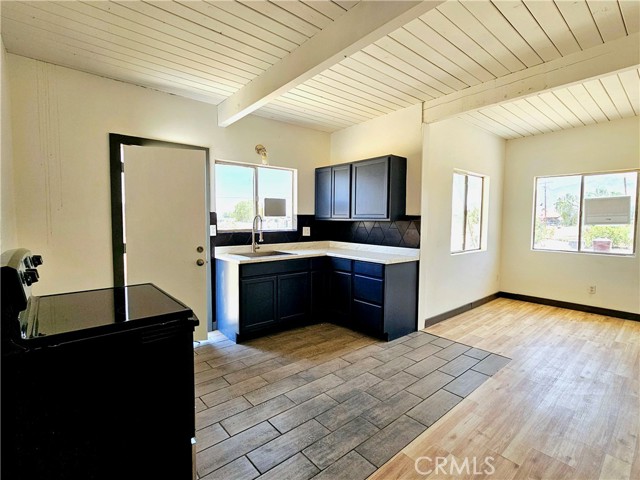 Detail Gallery Image 7 of 18 For 72490 Sunnyslope Dr, Twentynine Palms,  CA 92277 - 3 Beds | 2 Baths