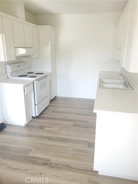 Detail Gallery Image 4 of 9 For 18891 Mora Kai #D,  Huntington Beach,  CA 92646 - 1 Beds | 1 Baths