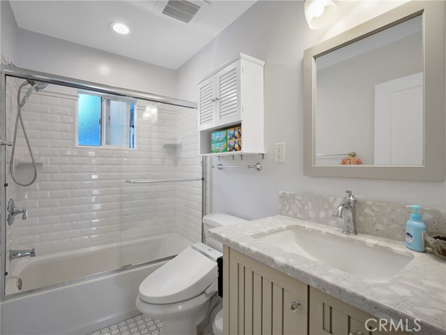 401 E Cherry Avenue, Monrovia CA: https://media.crmls.org/medias/76c20c1f-1c92-472c-b267-cb694f6aff1d.jpg