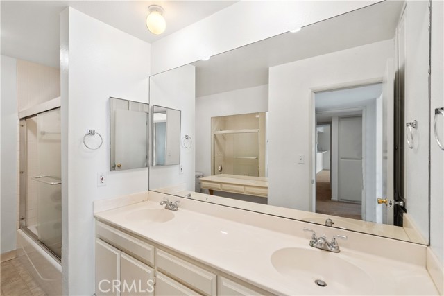 4647 Willis Avenue # 224, Sherman Oaks, California 91403, 2 Bedrooms Bedrooms, ,1 BathroomBathrooms,Residential Lease,For Rent,4647 Willis Avenue # 224,CRSR24205812