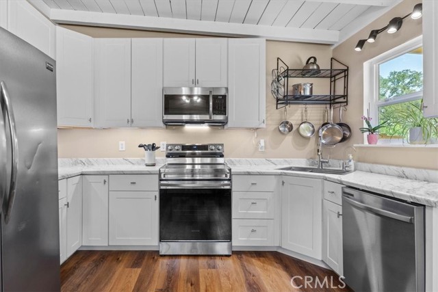 1160 Orange Street, Red Bluff CA: https://media.crmls.org/medias/76c38af1-dffa-4eda-aad4-8b9165f9fdf3.jpg
