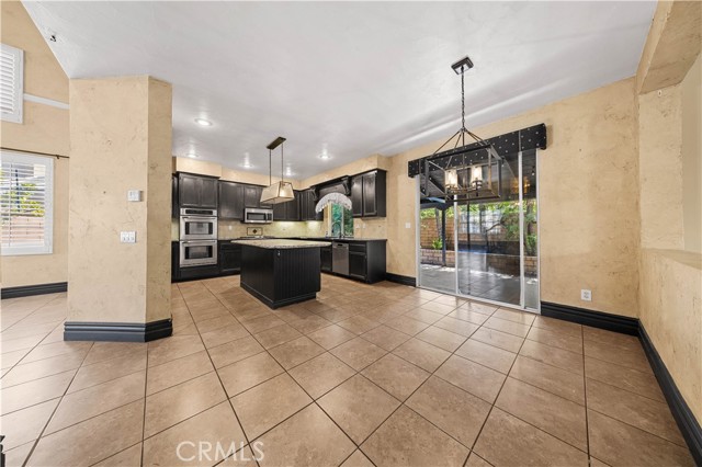 Detail Gallery Image 11 of 46 For 11362 Windhaven Ct, Rancho Cucamonga,  CA 91701 - 4 Beds | 3 Baths
