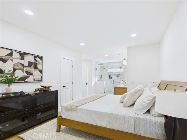 Detail Gallery Image 14 of 39 For 3116 W 78th Pl, Los Angeles,  CA 90043 - 3 Beds | 3 Baths